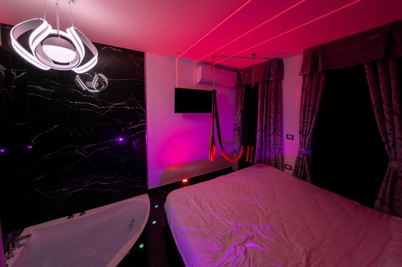 Suite Luxury Bdsm Rome Bagian luar foto